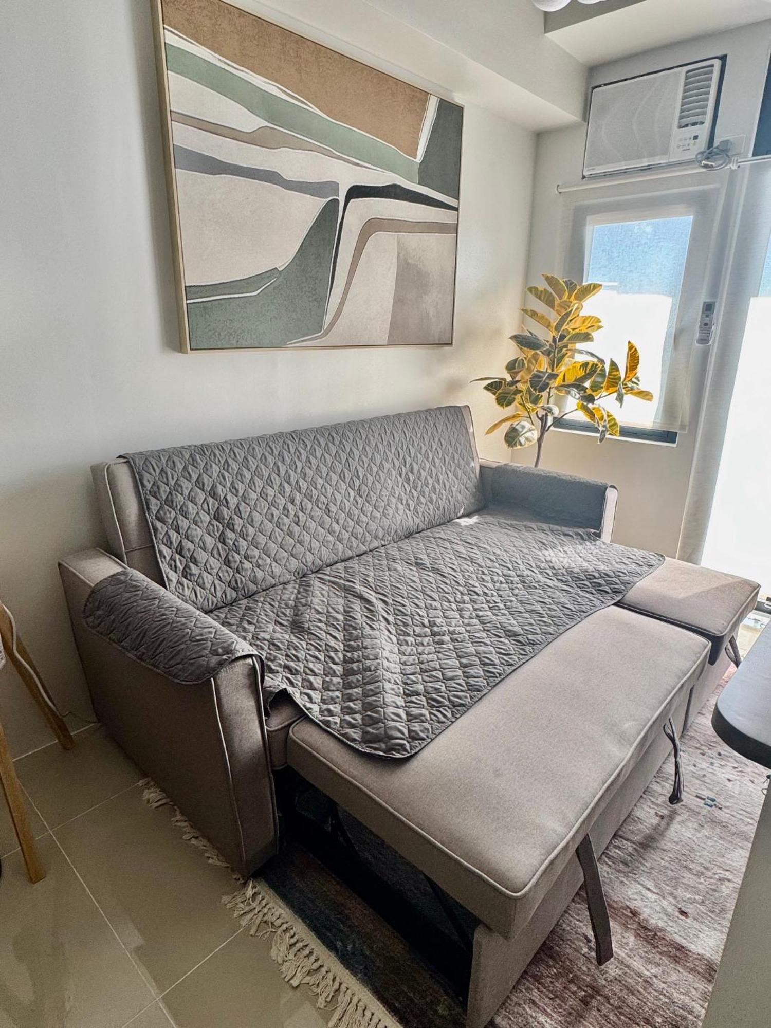 Aparthotel 2br Qc Furnished W 300mbps Net Free Pool Use